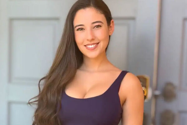 Angie Varona Nude (December 2024)